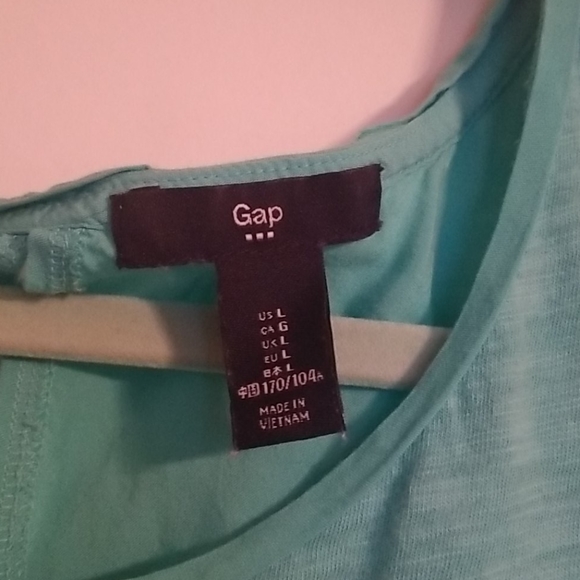 Teal Gap Tank with accents - Picture 5 of 8